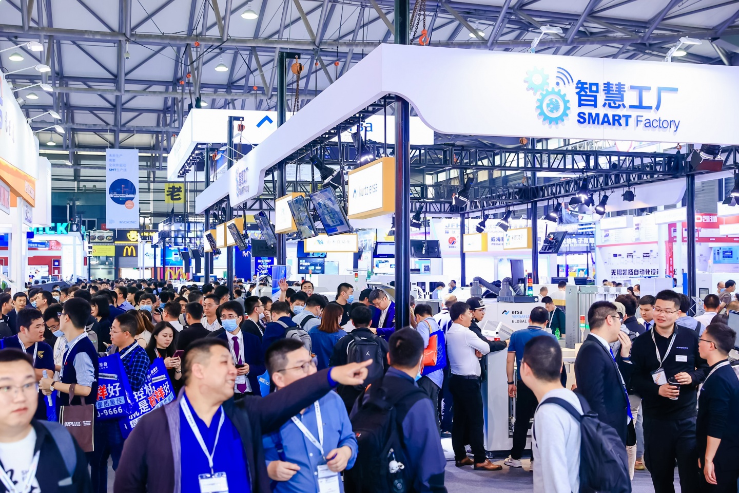 北京某某集團展廳